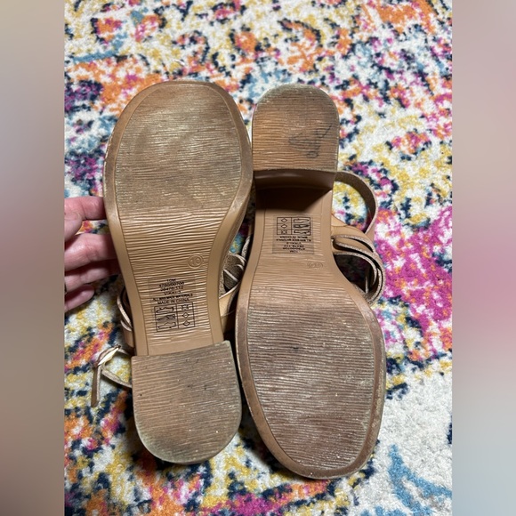 Buckle | Pierre Dumas Woven Heeled Sandal Size 10 - Picture 10 of 15